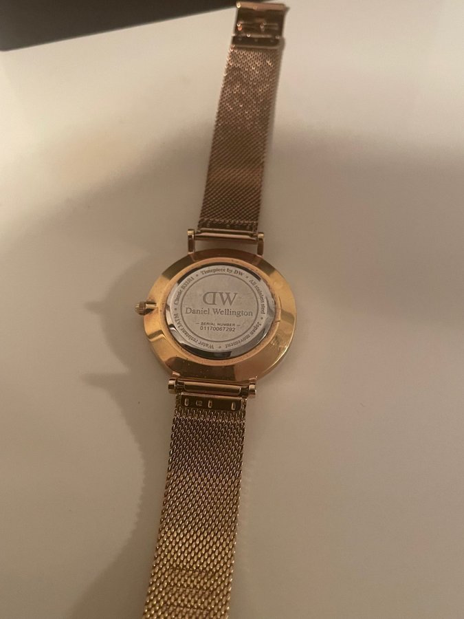 DANIEL WELLINGTON PETITE MELROSE DAM