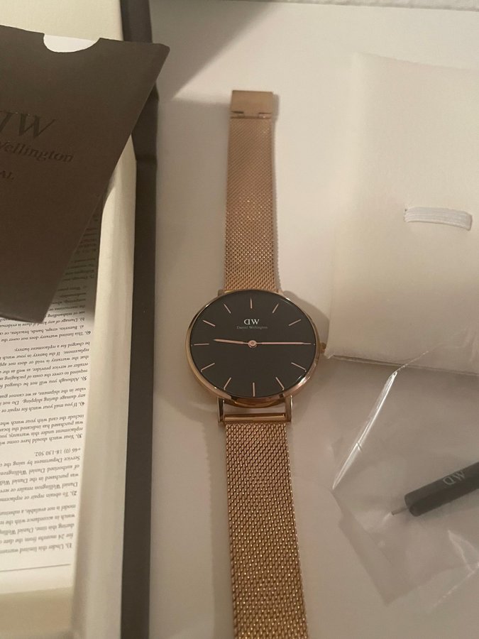 DANIEL WELLINGTON PETITE MELROSE DAM