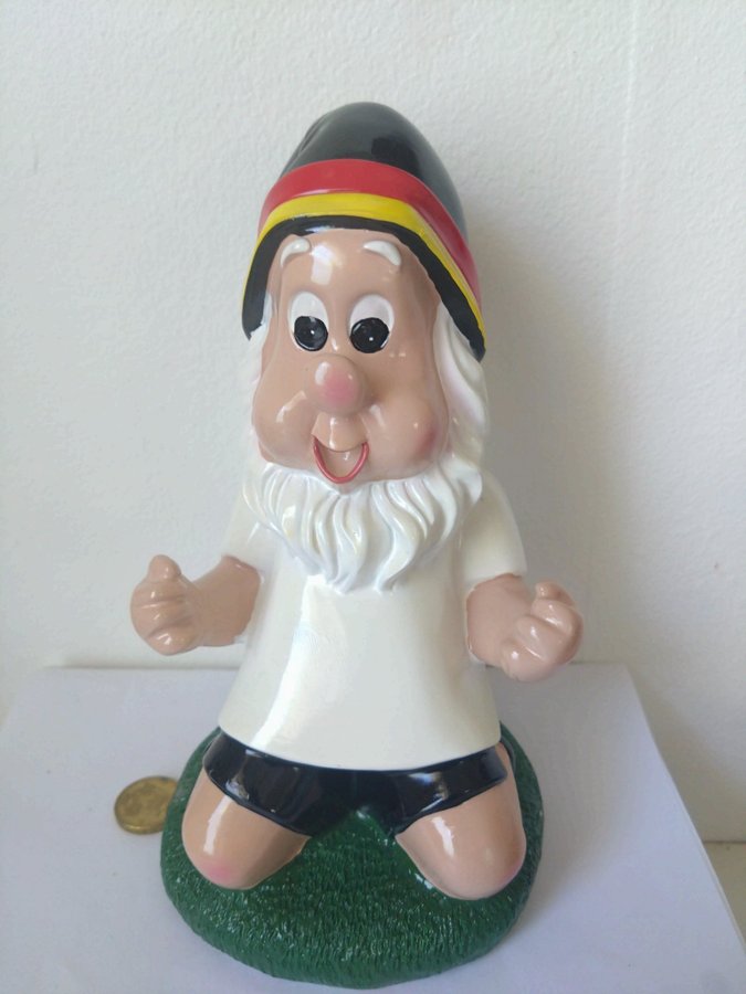 Garden Gnome Germany Fotboll Figurin tomte tysk