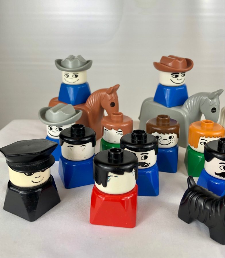 16 st vintage Duplo Lego figurer