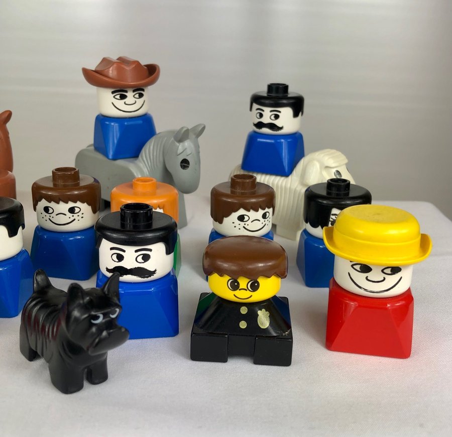 16 st vintage Duplo Lego figurer