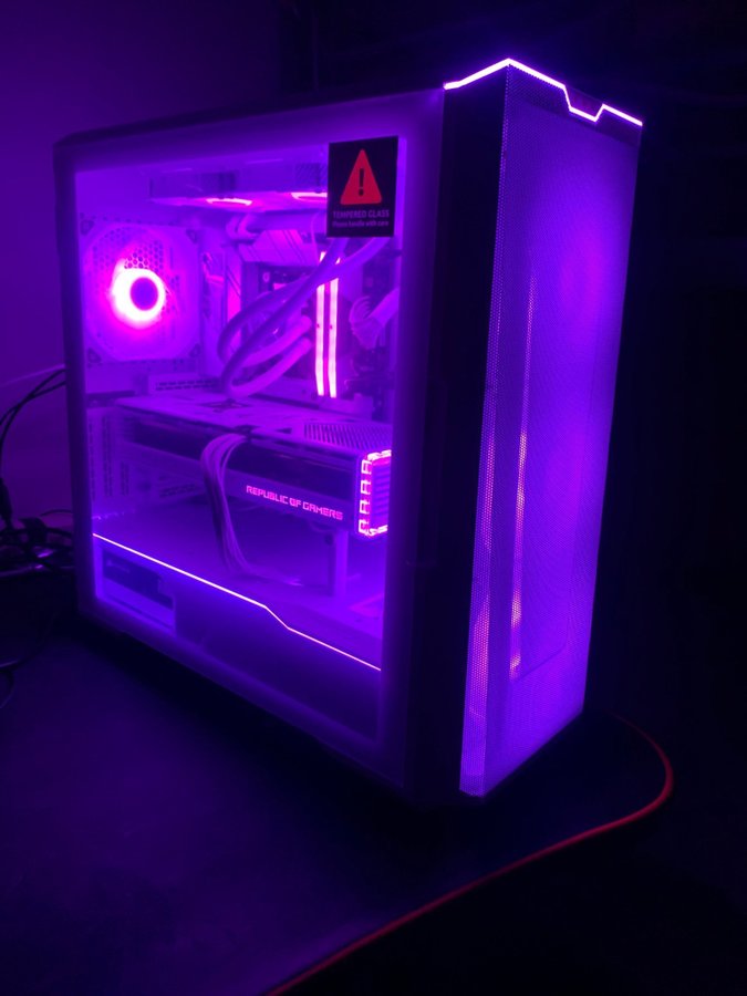 All-White Gaming Monster RTX 4080 Ryzen 7 7800x3D X670E-A 2TB SSD 32GB RAM