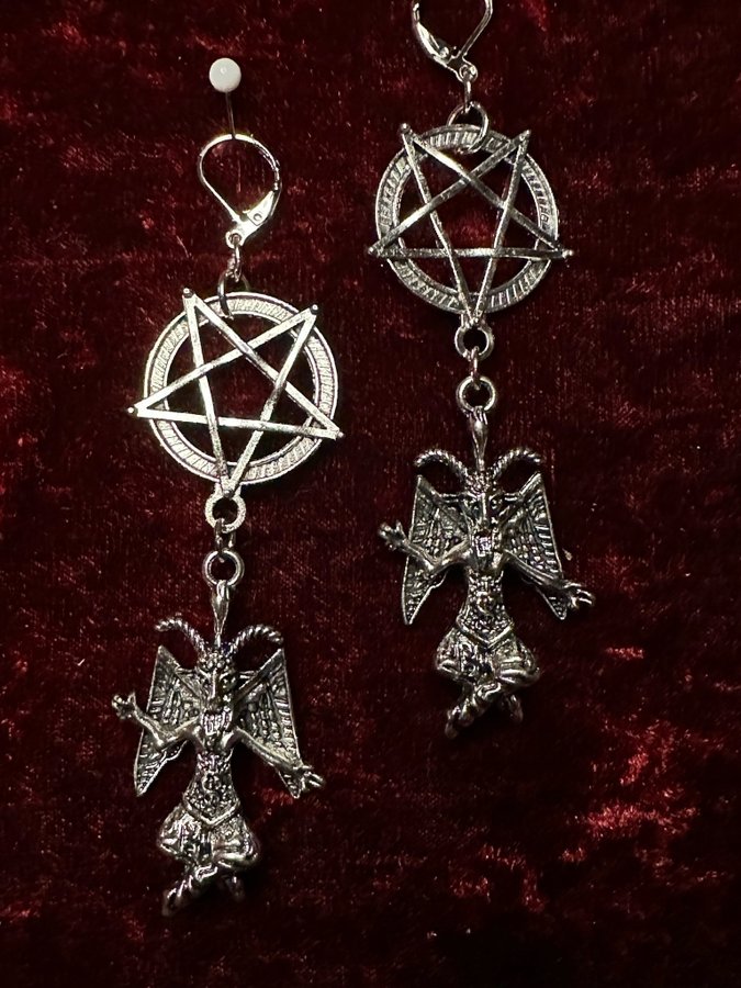 Nya örhängen m pentagram  Baphomet Ockult Wicca Metal Goth Satanic Rock Punk