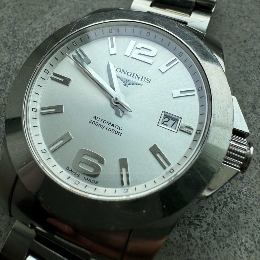 Longines Conquest Automatisk