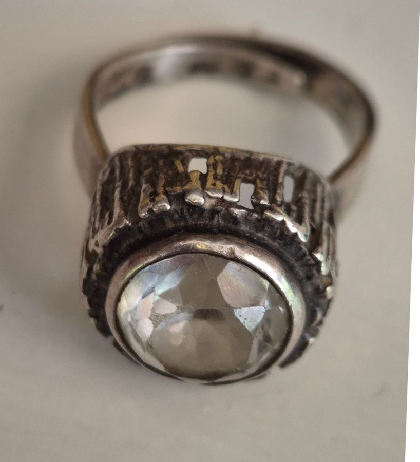 Bengt Hallberg ring med bergskristall silver