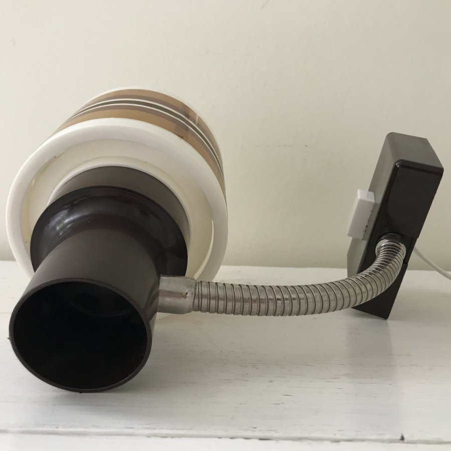 Retro böjbar vägglampa sänglampa plastskärm 60-70 tal