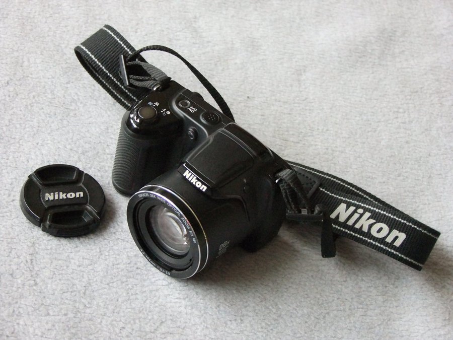 Nikon Coolpix L320 16 Mpixlar med extrem skarpt objektiv och 26x zoom
