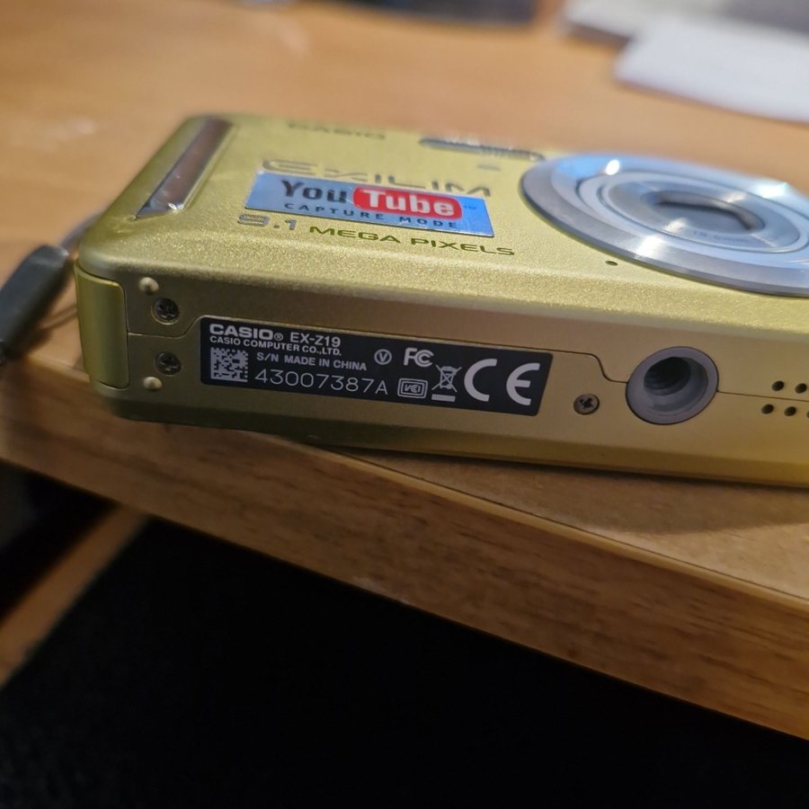 Casio Exilim EX-Z19 Digitalkamera