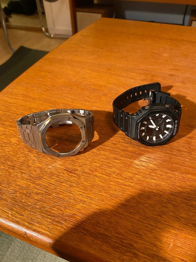 G-Shock GA-2100-1A1ER med Casioak conversion kit och moddad lume