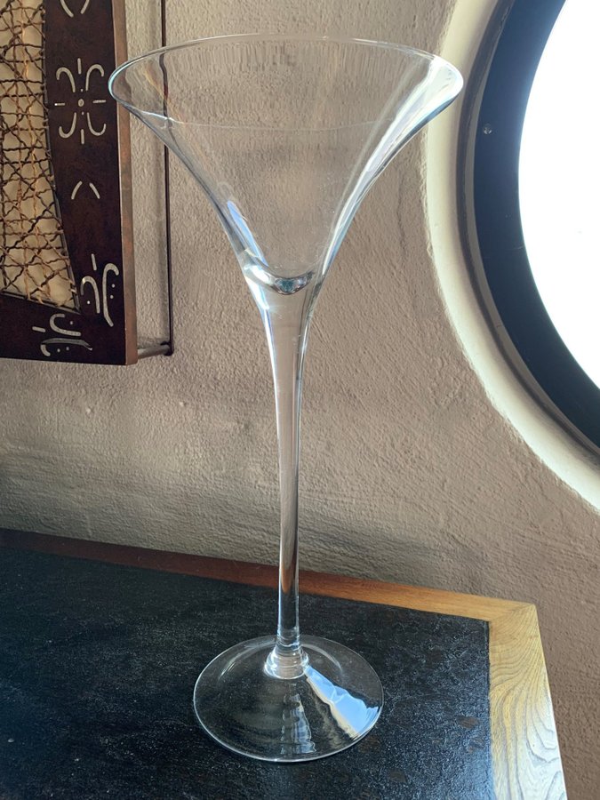 Halv meter "GIANT" Martini glas från Sandra Rich - Handmade glas