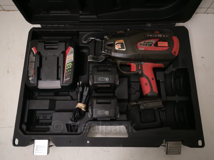 Max RB518 Najmaskin 14 volt 2 batterier laddaren och väska