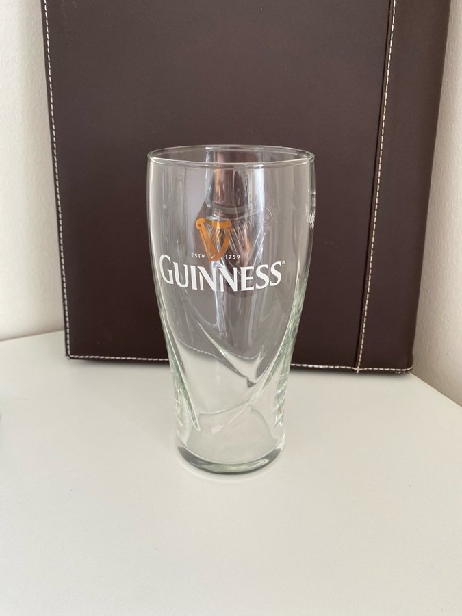 Sex ölglas från Guinness 50 cl