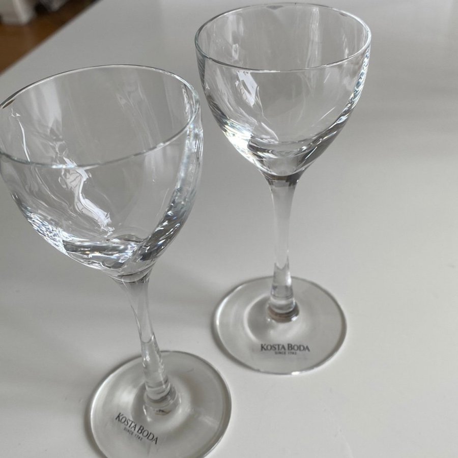 2st Chateau likörglas Kosta Boda Bertil Vallien 80-tal retromodell