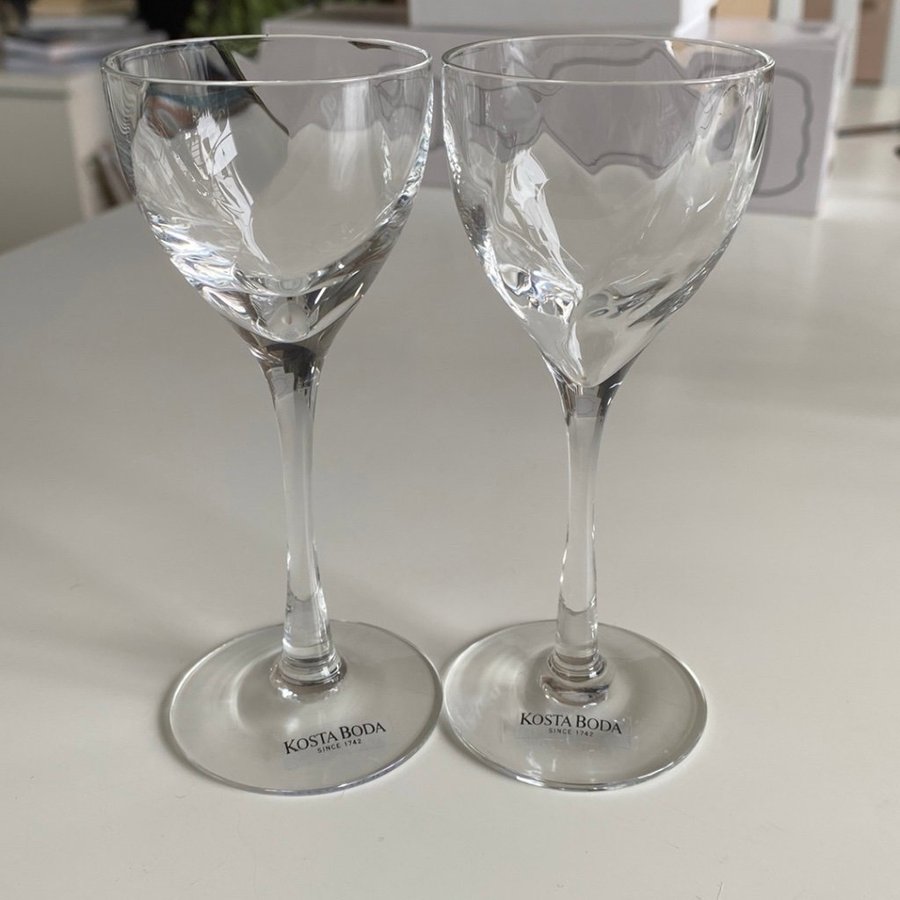 2st Chateau likörglas Kosta Boda Bertil Vallien 80-tal retromodell