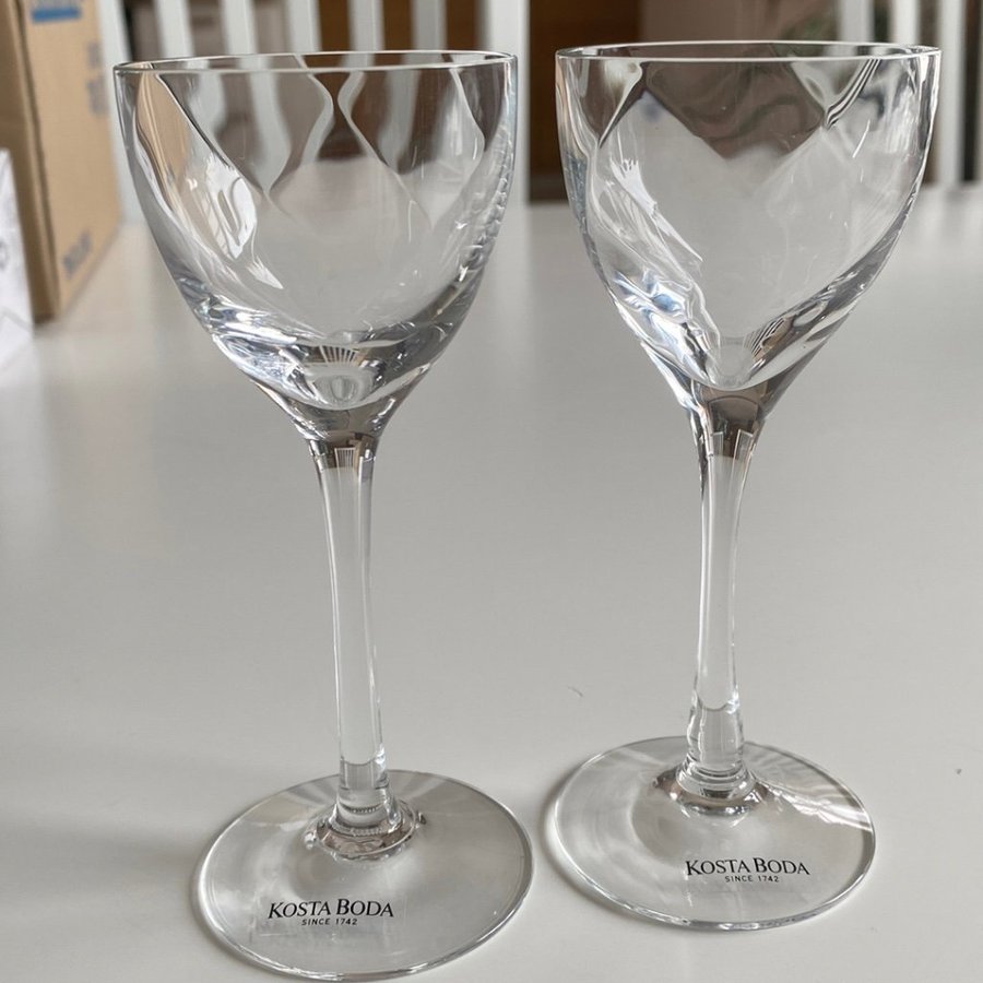 2st Chateau likörglas Kosta Boda Bertil Vallien 80-tal retromodell