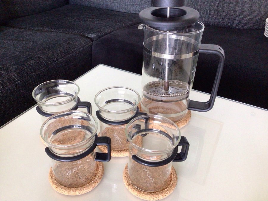 Bodum Kaffepress set m 4st kaffemuggarsockerskål och gräddkanna i glas som nytt