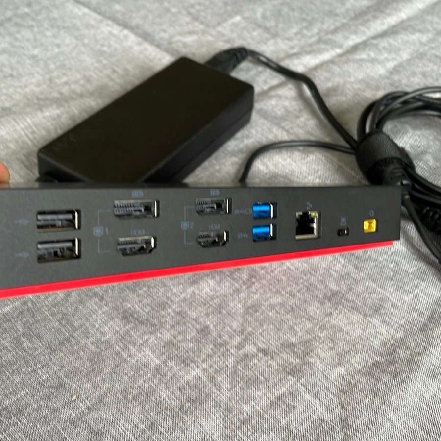 ThinkPad Hybrid USB-C dock with USB-A dock 4K dual