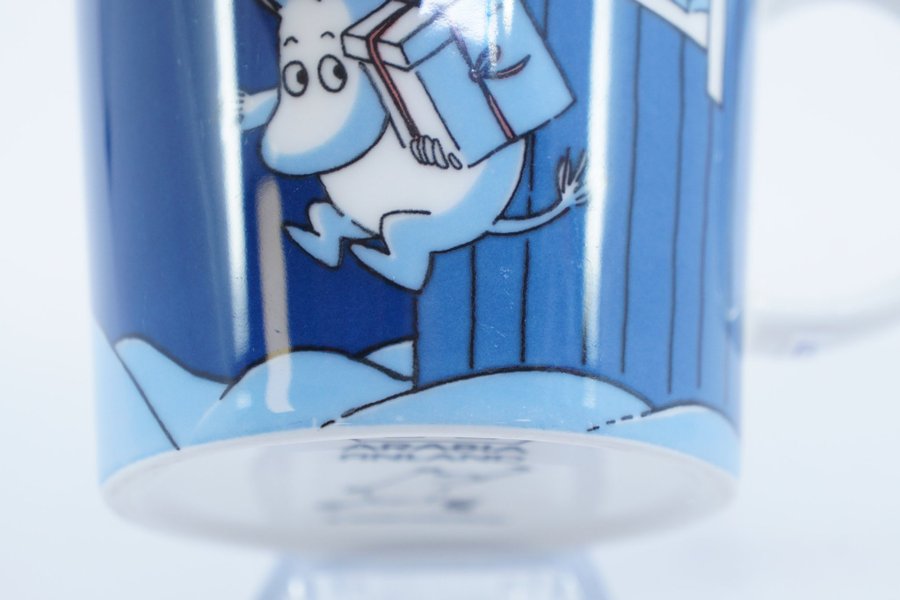 Muminmugg Julöverraskning / Moomin Mug Christmas Surprise [B]