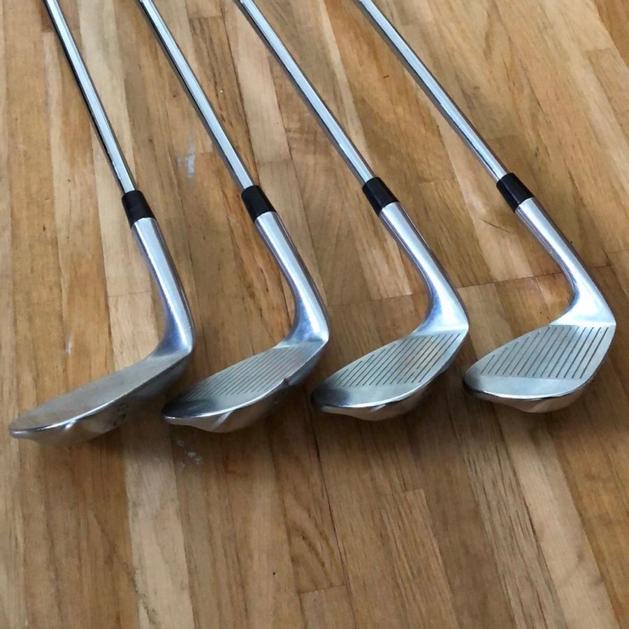 Cleveland RTX 588 Wedge Set 46 52 56 60