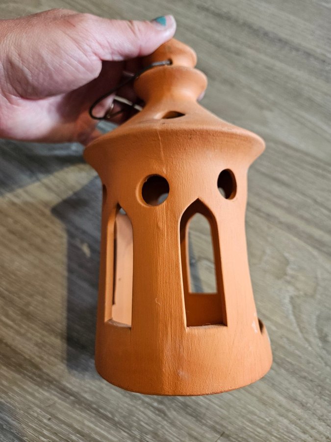 Ljuslykta av LISA LARSON design  Terracotta Steninge keramik lykta ljushållare