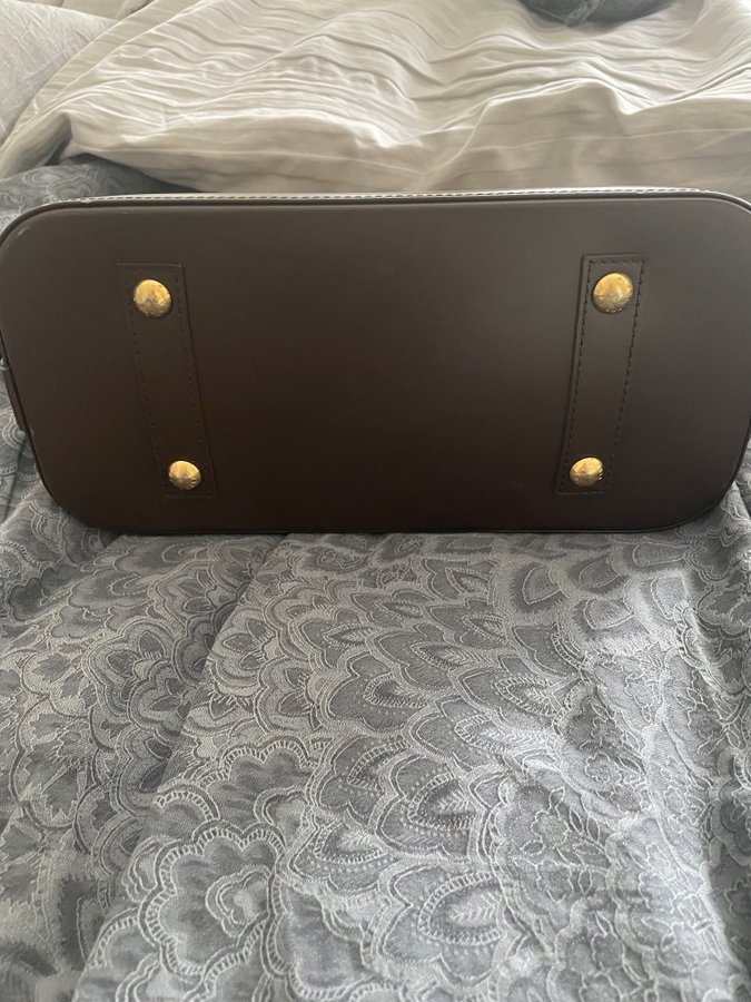 Louis Vuitton Alma PM