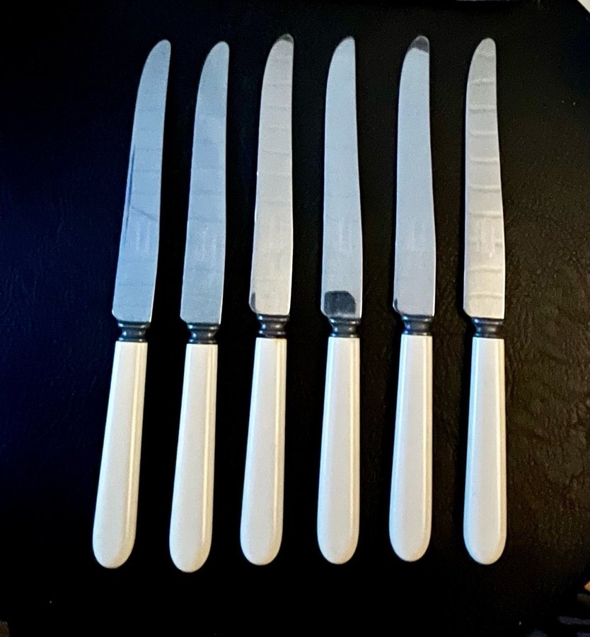 VINTAGE LANDERS STEAK KNIVES AND FORKS