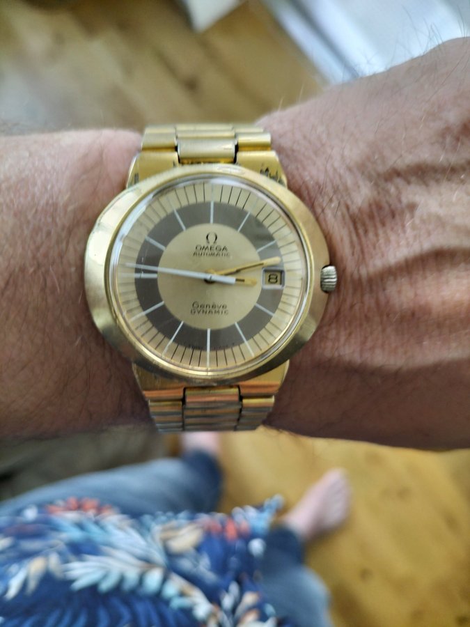 Omega Genève Dynamic Automatic - jumbo - guld på stål