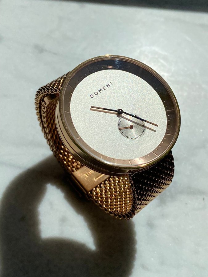 KLOCKA Oanvänd NY - Domeni Rose Gold Water Resistant