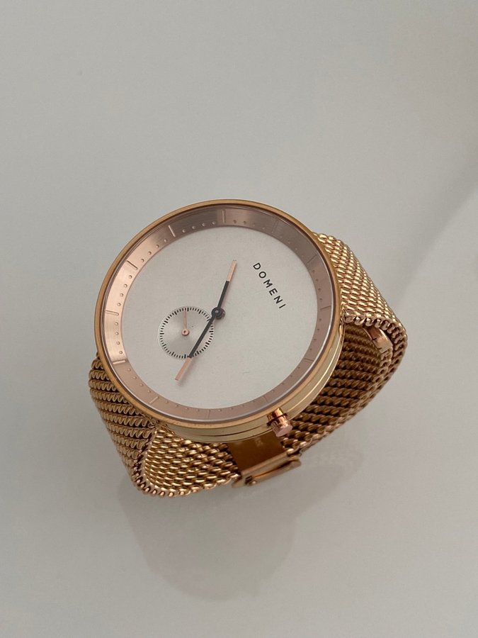 KLOCKA Oanvänd NY - Domeni Rose Gold Water Resistant