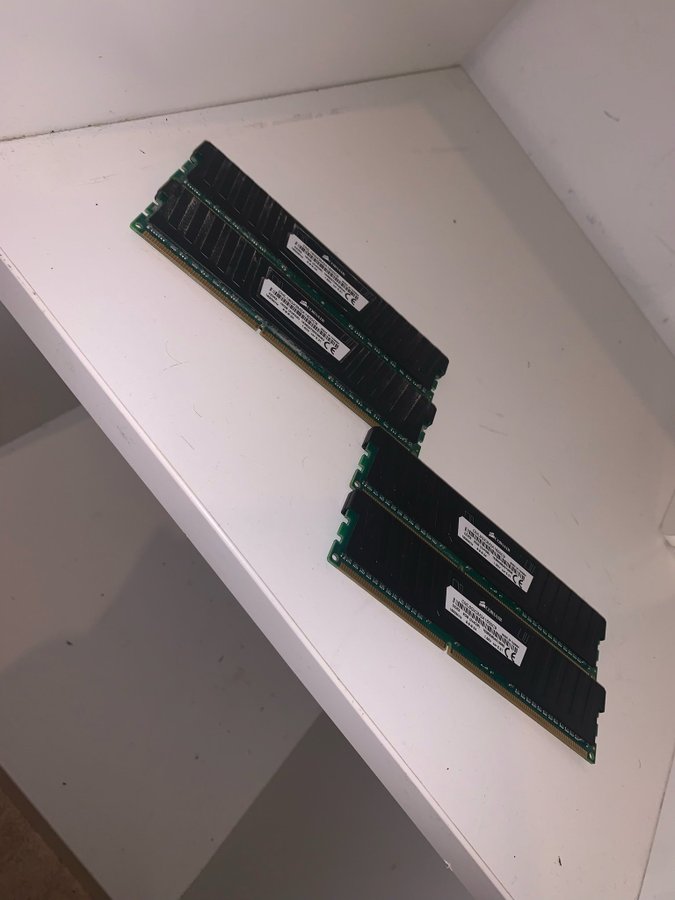 Corsair Vengeance 24GBDDR3 / 1600MHz (16GB)