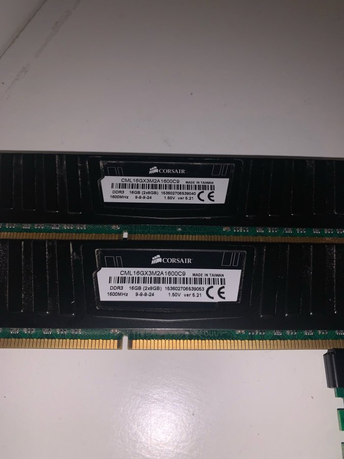 Corsair Vengeance 24GBDDR3 / 1600MHz (16GB)