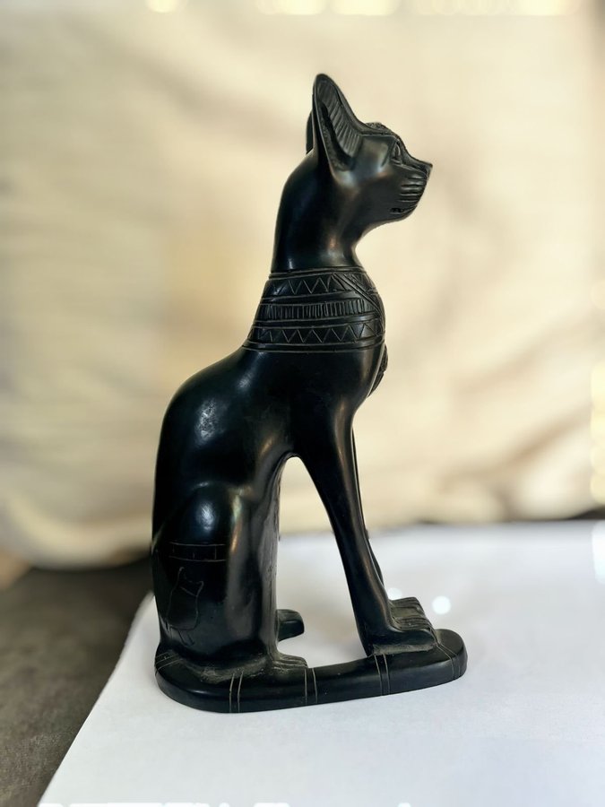 Staty av den egyptiska gudinnan 2015 -Bastet som prydnadsföremål