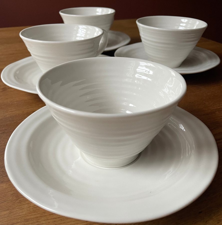 Spode 4 stycken tekoppar och fat 23 cl design av Sophie Conran