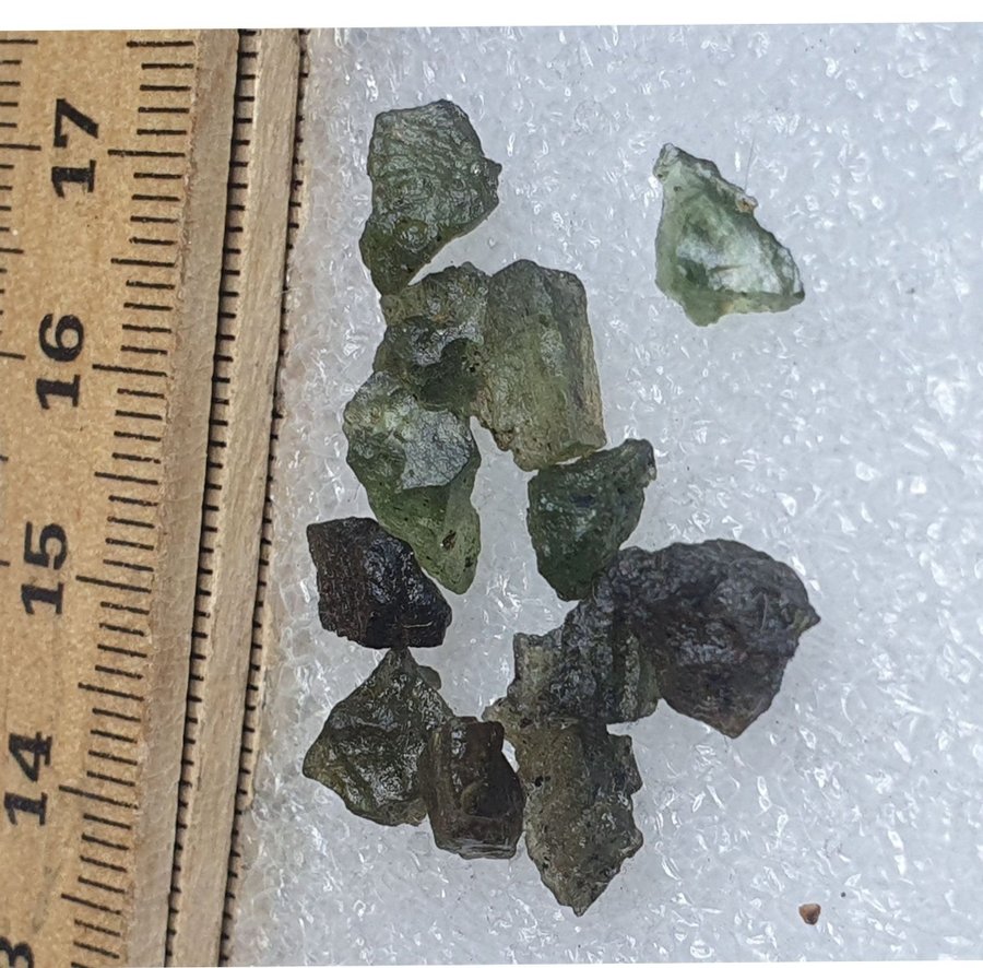 Äkta ädelstenar Moldavit / Moldavite 21_2 gram