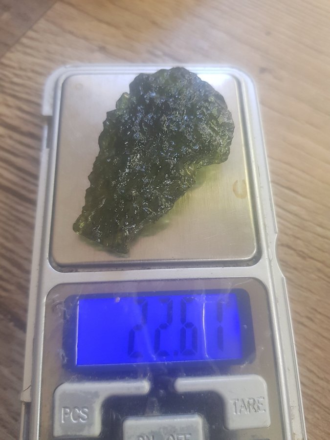 226gram moldavit Moldavite Meteoritnedslag ~ 50× 25 × 8 mm