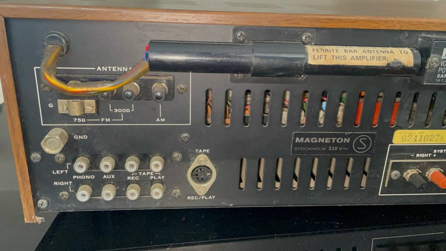 Sansui 441 AM / FM Stereo Receiver