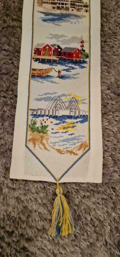 Väggdekoration/väggbonad broderad - Motiv av Sverige