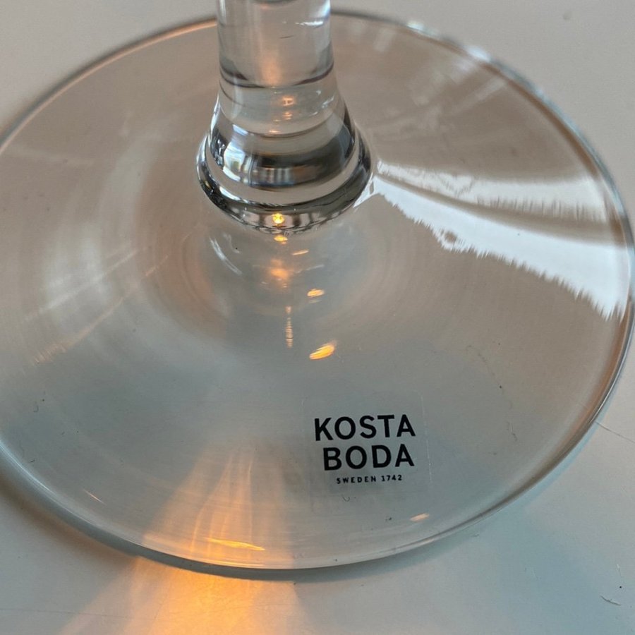 2st Chateau Rödvinsglas 30cl Kosta Boda Bertil Vallien