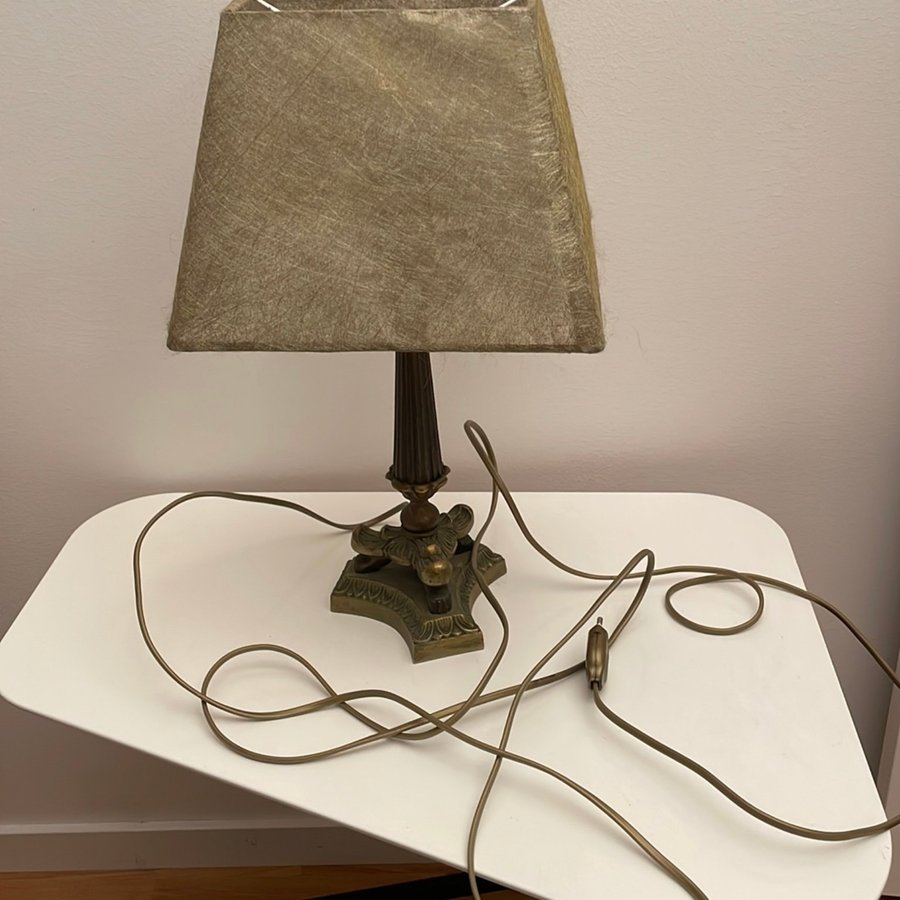 Vintage Bordslampa Empirstil Mässing 1900-tal med Lampskärm