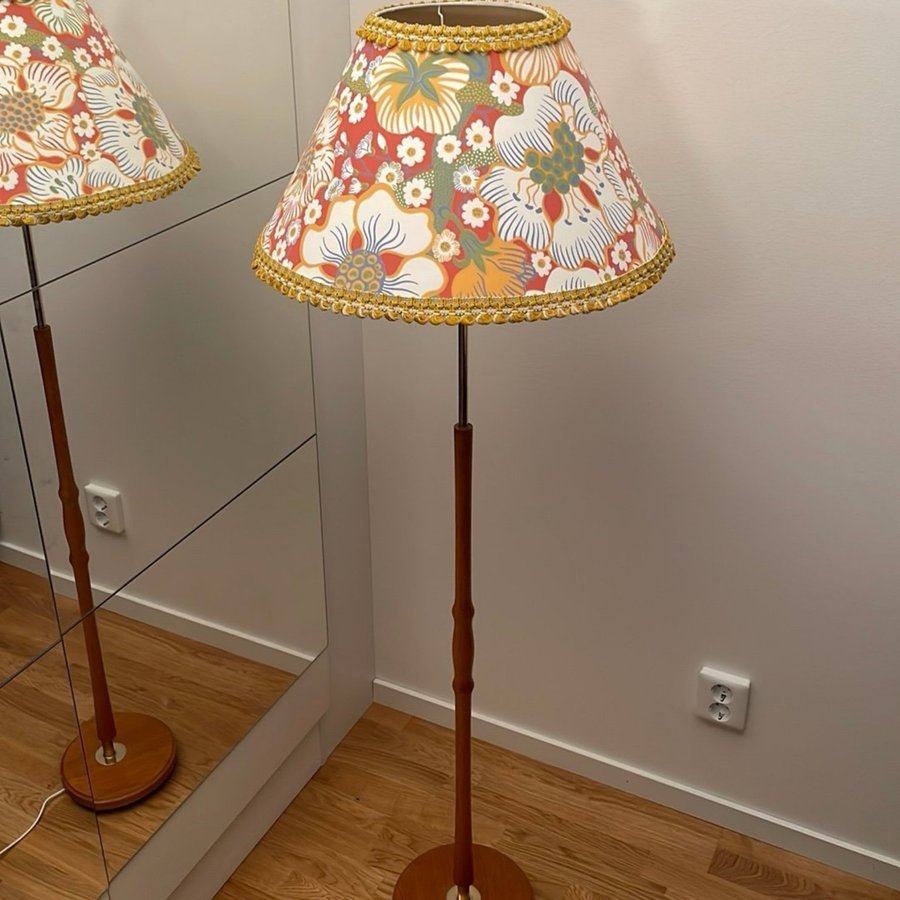 Vintage Teak  Mässing Örsjö 1950 Golvlampa Lampskärm Josef Frank ”Eldblomman”