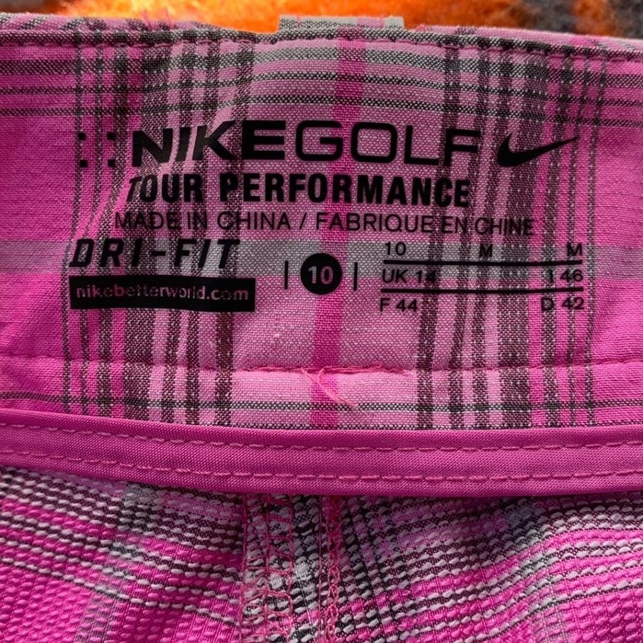 Nike rosa shorts storlek 10