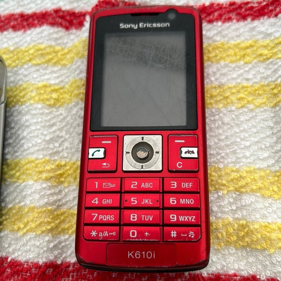 Två Sony Ericsson telefoner