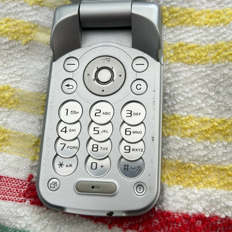Två Sony Ericsson telefoner