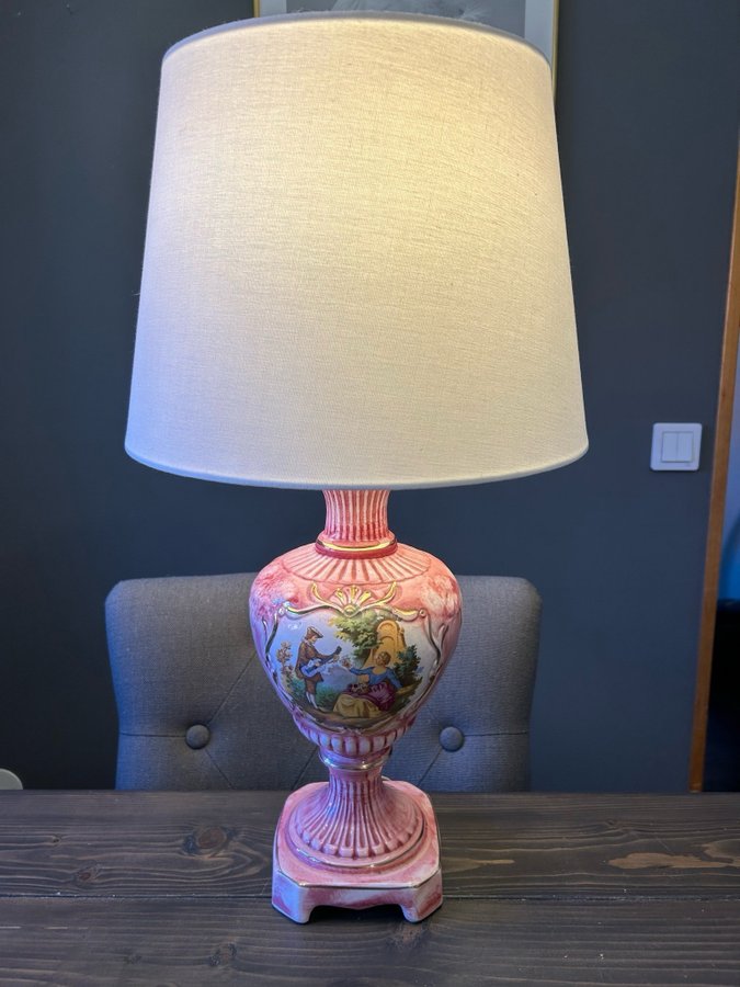 Helt underbar rosa bordslampa med skärm jugend majolika made in ITALY lampa