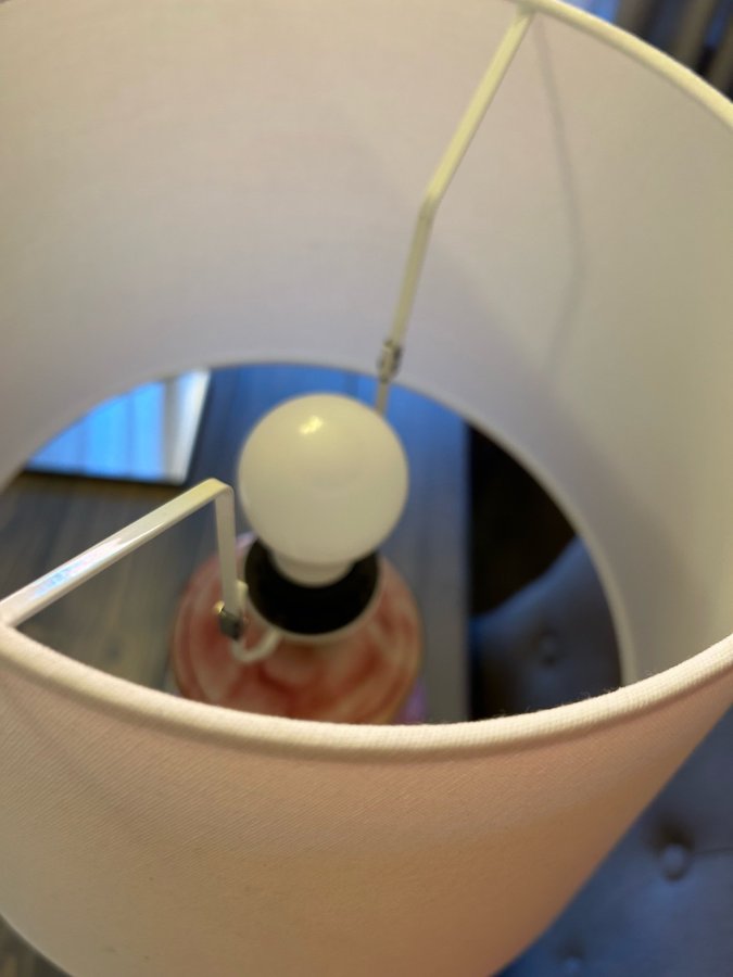 Helt underbar rosa bordslampa med skärm jugend majolika made in ITALY lampa