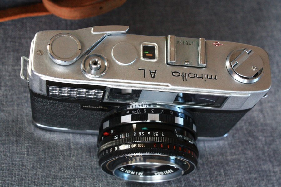 Minolta AL Rokkor 45 mm f/2 with original camera case Serviced