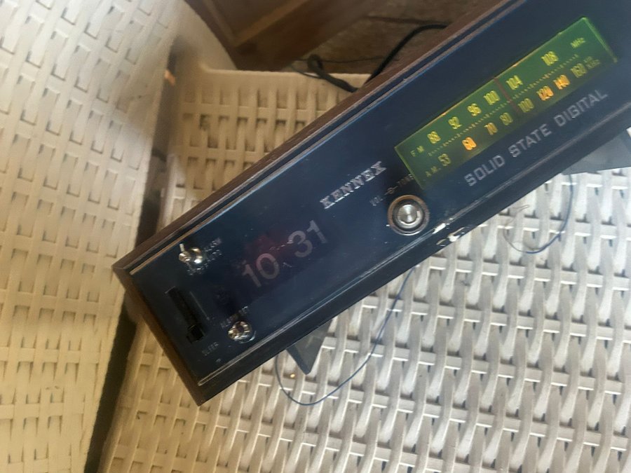 Retro Kennex AM / FM radio med alarm fungerarmade in Japanvintage