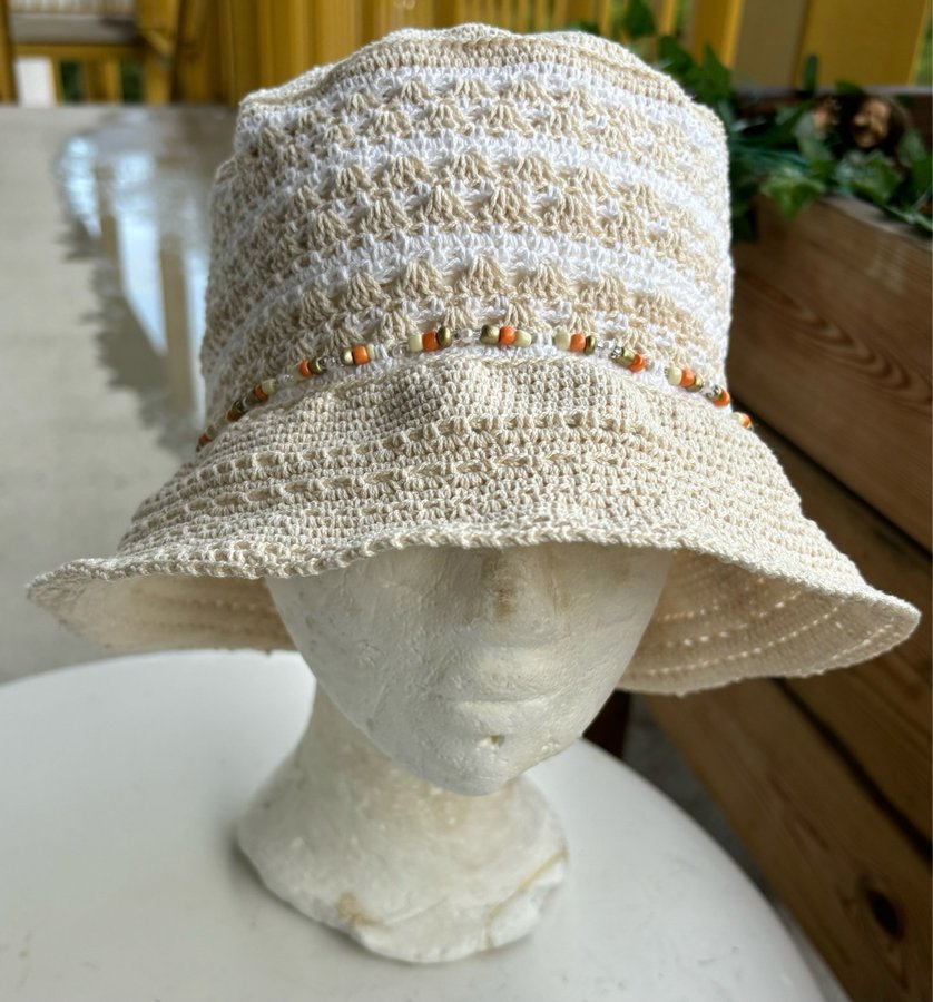 Virkad solhatt hatt strand shabby camping Beige vit Pärlor pärlband L