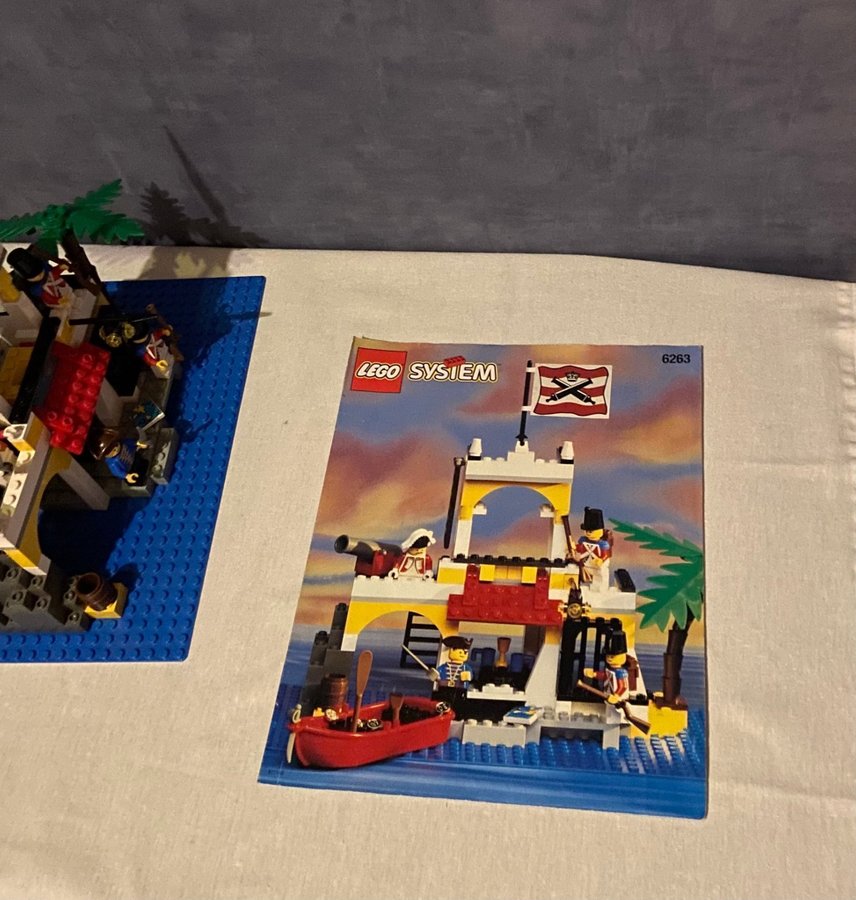 Lego Pirates 6263 - Imperial Outpost 1995 komplett med manual i fint skick