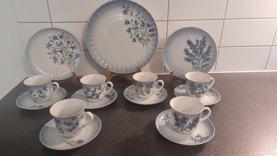 KAFFESERVIS DELAR från Flores Caerulei Svaneholm 1530 SVANEHOLM 1530